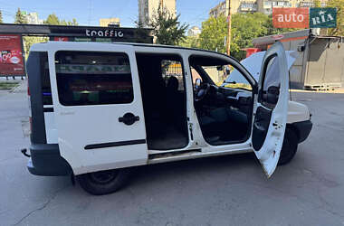 Минивэн Fiat Doblo 2004 в 