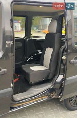 Минивэн Fiat Doblo 2009 в 