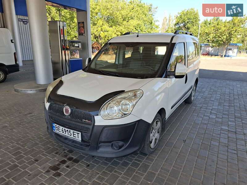 Минивэн Fiat Doblo 2010 в Николаеве