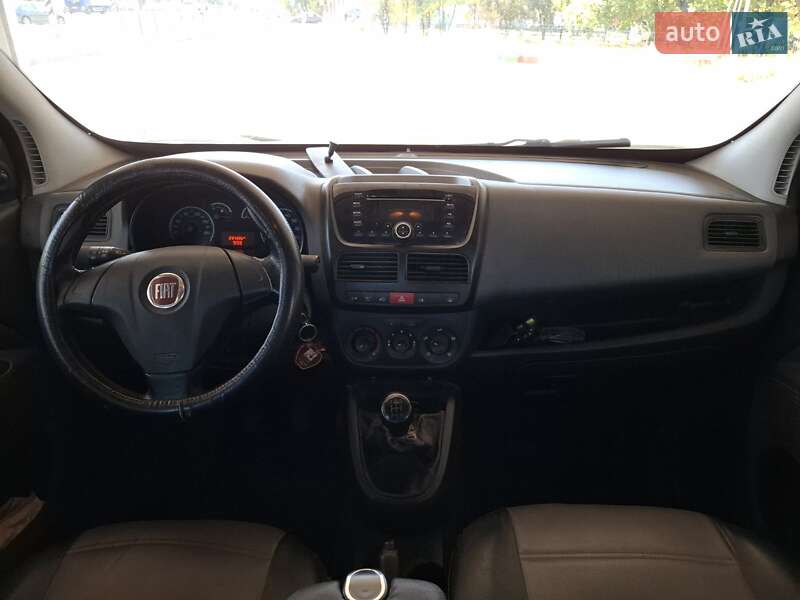 Минивэн Fiat Doblo 2010 в Николаеве