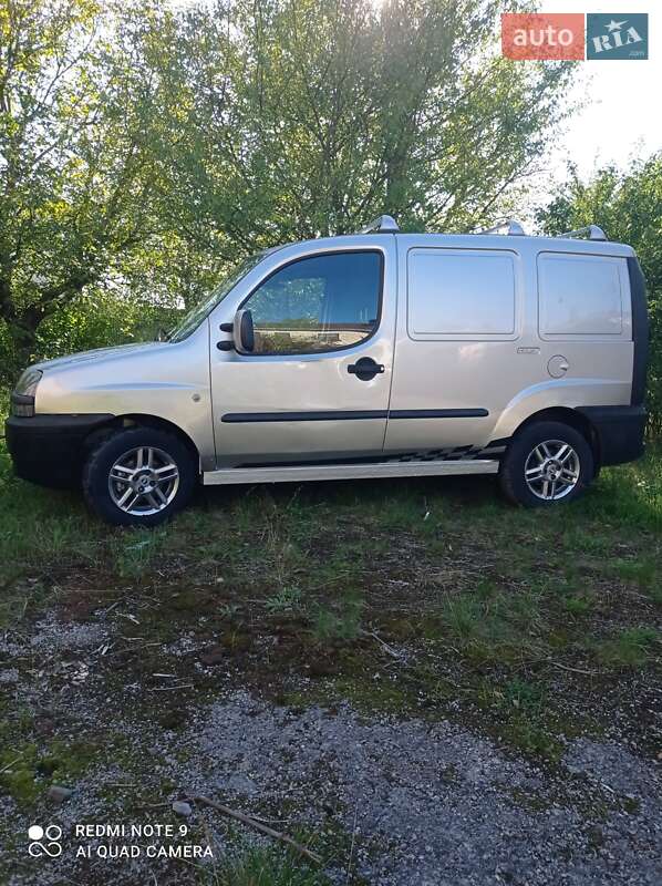 Грузовой фургон Fiat Doblo 2003 в Монастыриске