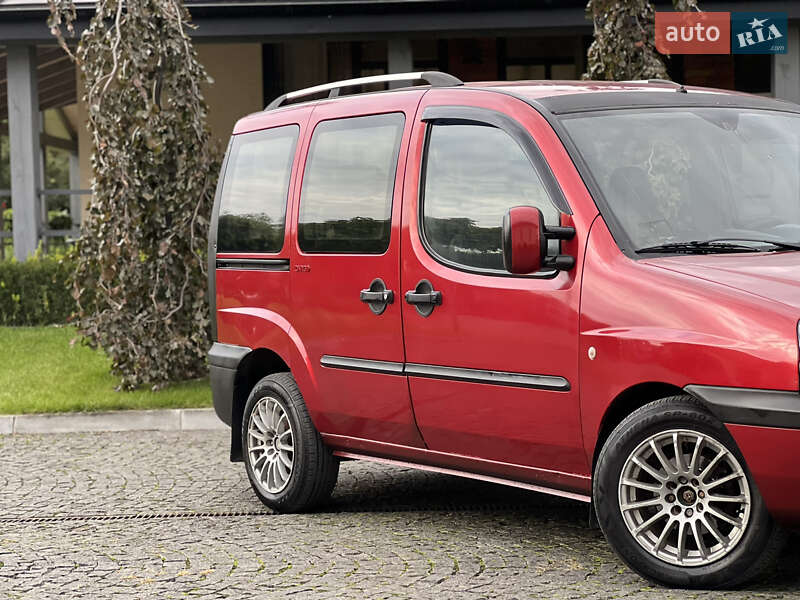 Минивэн Fiat Doblo 2001 в Жовкве