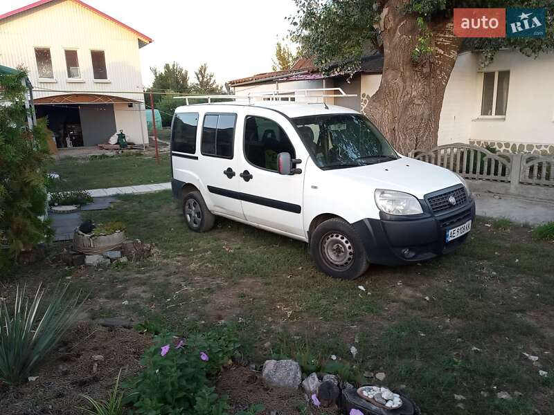 Мінівен Fiat Doblo 2010 в 