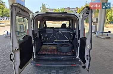 Минивэн Fiat Doblo 2010 в 
