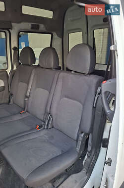Минивэн Fiat Doblo 2009 в 