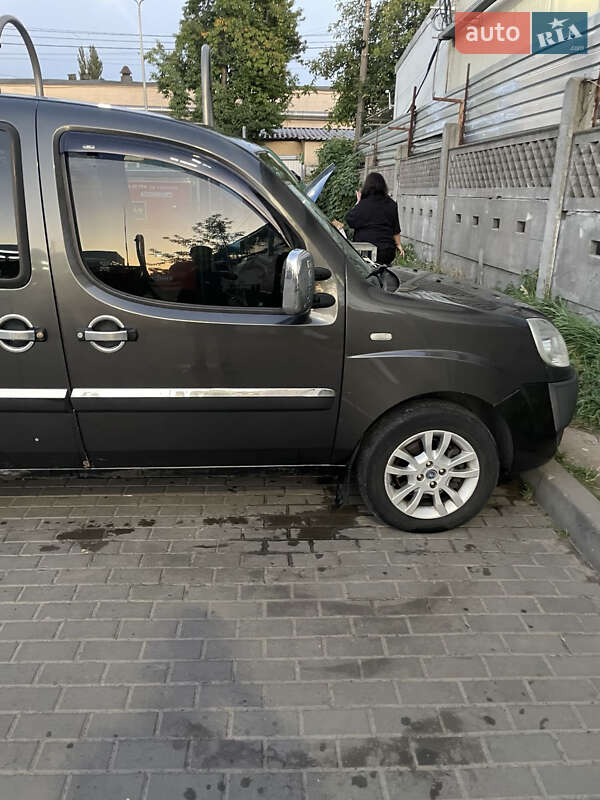 Мінівен Fiat Doblo 2007 в Києві