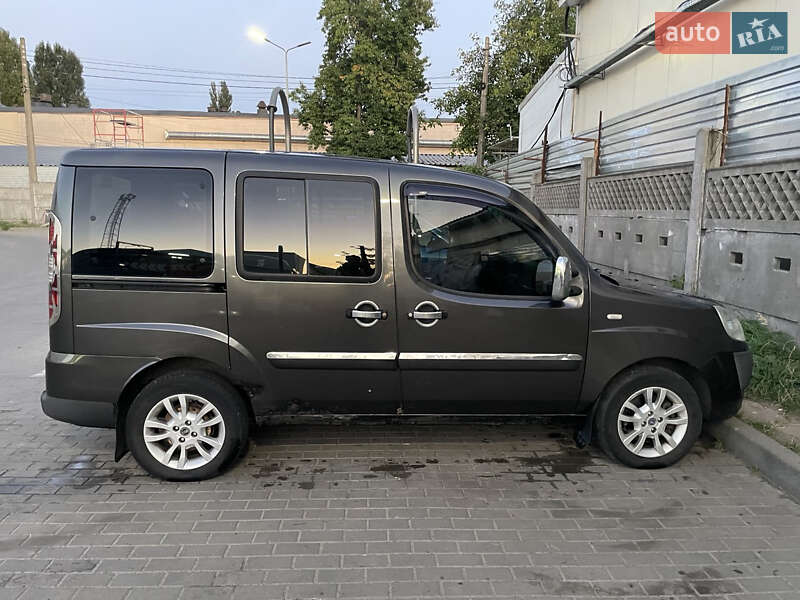 Мінівен Fiat Doblo 2007 в Києві