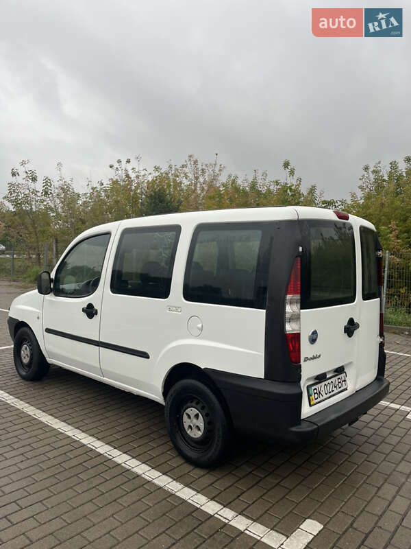 Минивэн Fiat Doblo 2005 в Дубно