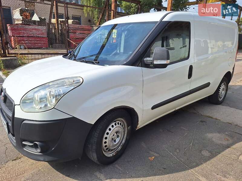 Грузовой фургон Fiat Doblo 2012 в 