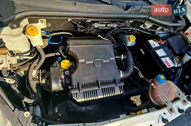 Грузовой фургон Fiat Doblo 2012 в 