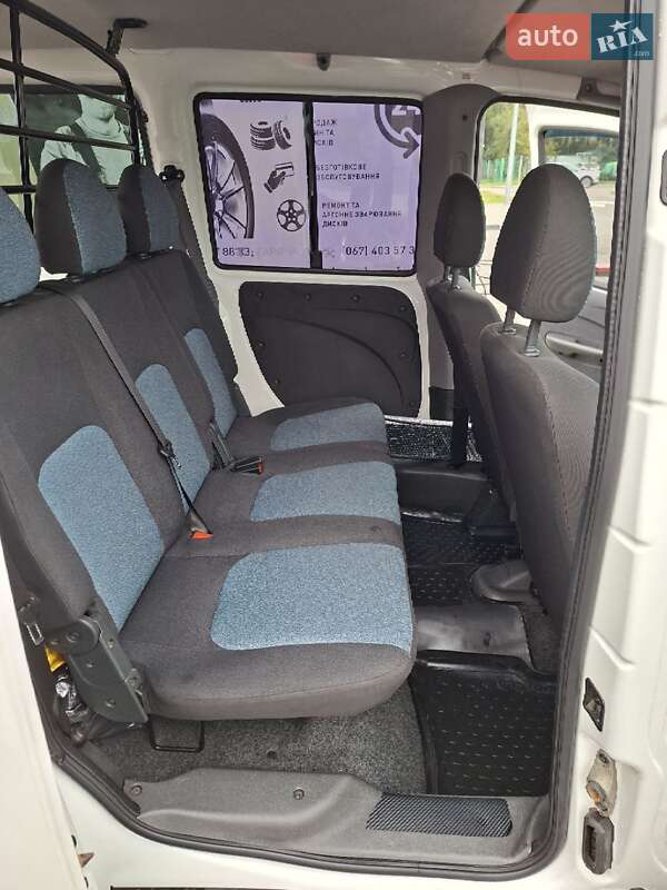 Минивэн Fiat Doblo 2013 в Киеве