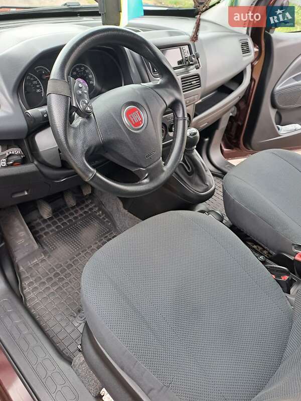 Минивэн Fiat Doblo 2010 в Нетешине