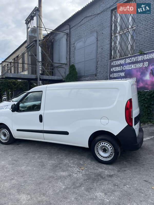 Вантажний фургон Fiat Doblo 2017 в Києві