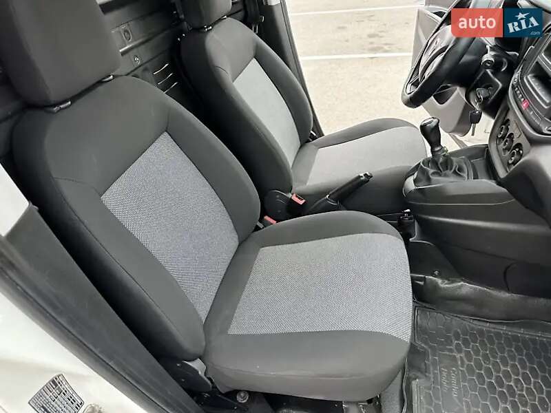 Грузовой фургон Fiat Doblo 2017 в Киеве