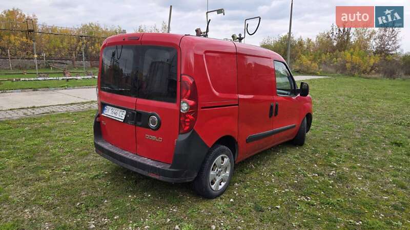 Вантажний фургон Fiat Doblo 2012 в Тернополі