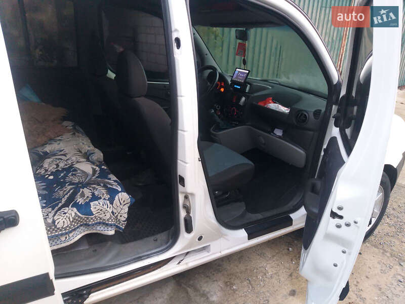 Минивэн Fiat Doblo 2013 в Житомире