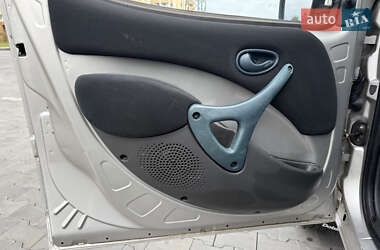 Мінівен Fiat Doblo 2005 в 