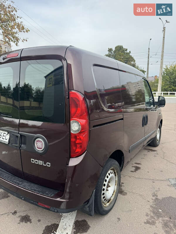 Грузовой фургон Fiat Doblo 2012 в Чернигове