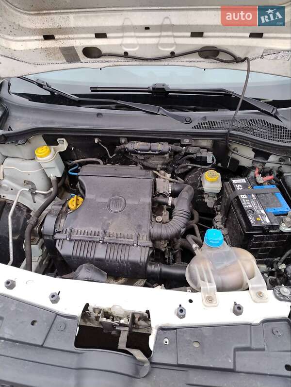 Грузовой фургон Fiat Doblo 2011 в Василькове