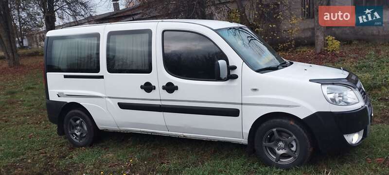 Минивэн Fiat Doblo 2007 в Сумах
