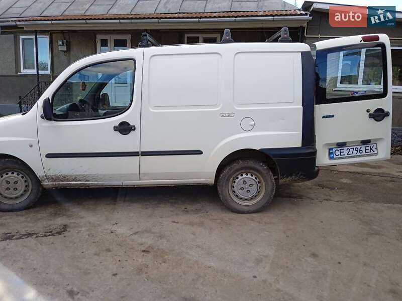 Грузовой фургон Fiat Doblo 2003 в Кельменцах