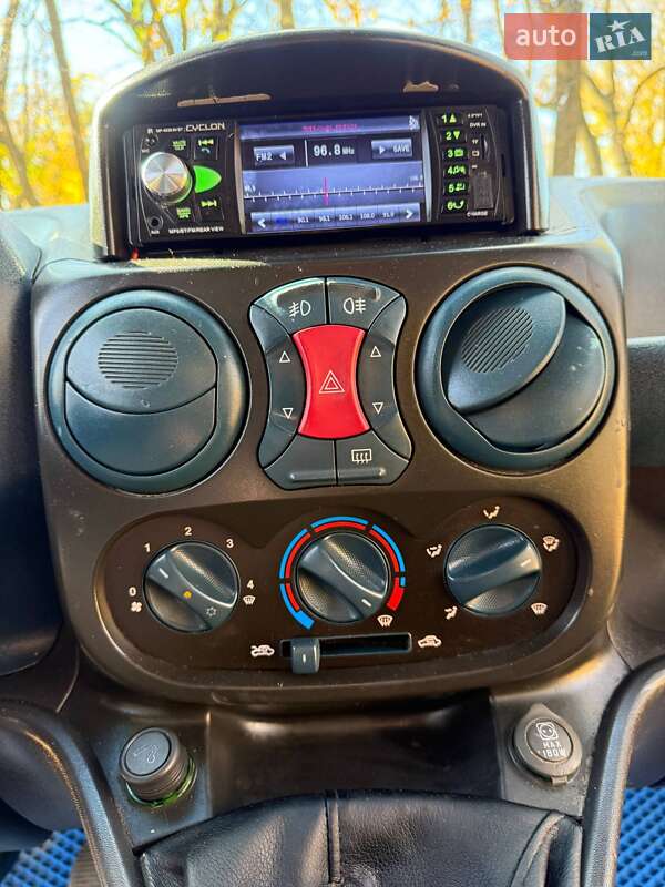 Минивэн Fiat Doblo 2003 в Борщеве