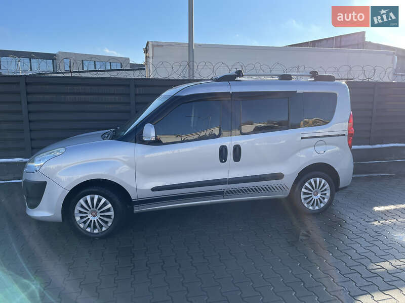 Минивэн Fiat Doblo 2012 в Киеве