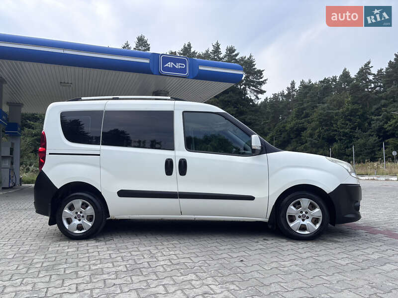 Минивэн Fiat Doblo 2011 в Ивано-Франково фото 5 Минивэн Fiat Doblo 2011 в Ивано-Франково