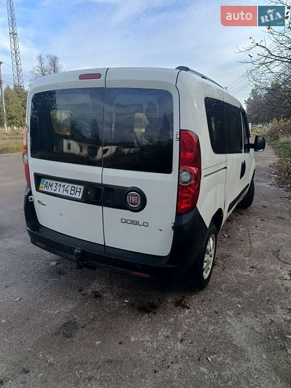 Вантажний фургон Fiat Doblo 2012 в Олевську фото 4 Вантажний фургон Fiat Doblo 2012 в Олевську