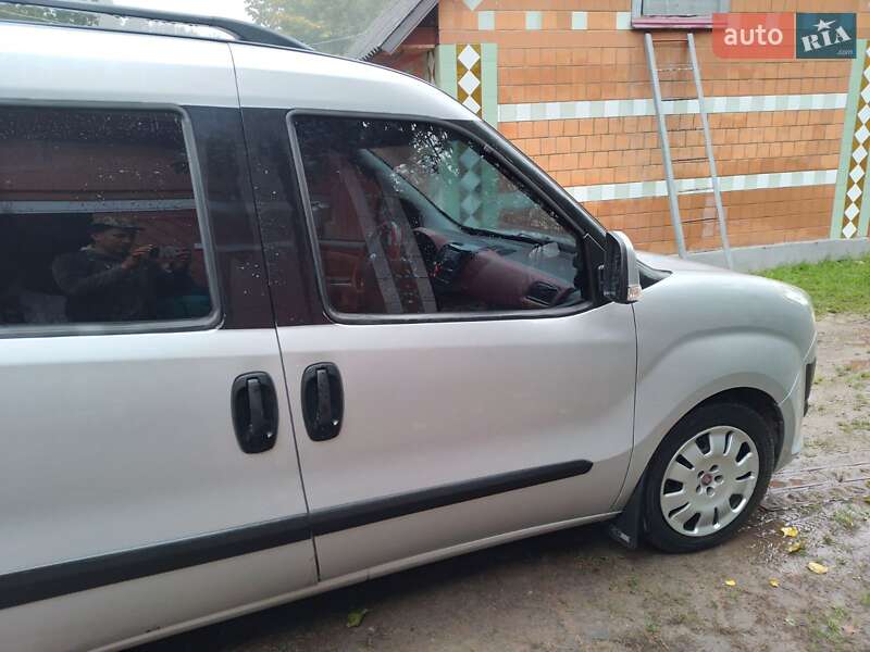 Минивэн Fiat Doblo 2012 в Ровно