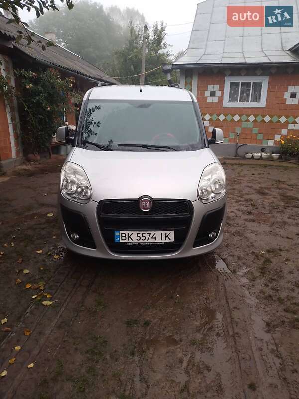 Минивэн Fiat Doblo 2012 в Ровно