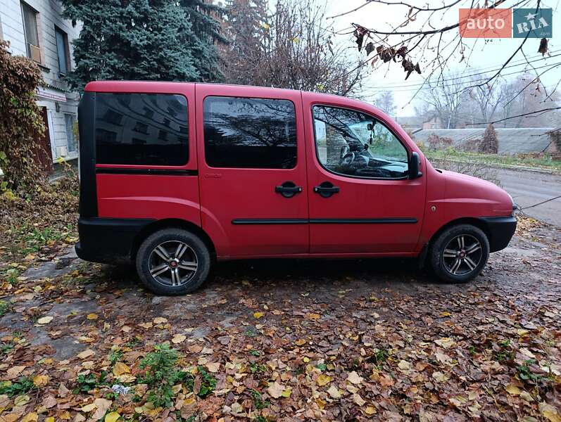 Минивэн Fiat Doblo 2002 в Ромнах