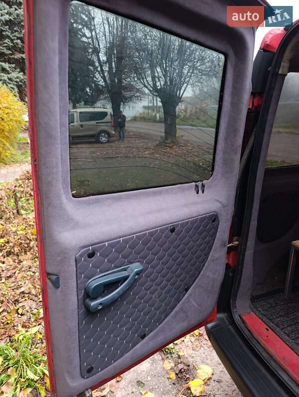 Минивэн Fiat Doblo 2002 в Ромнах