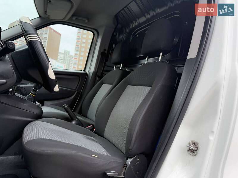 Вантажний фургон Fiat Doblo 2019 в Києві фото 9 Вантажний фургон Fiat Doblo 2019 в Києві