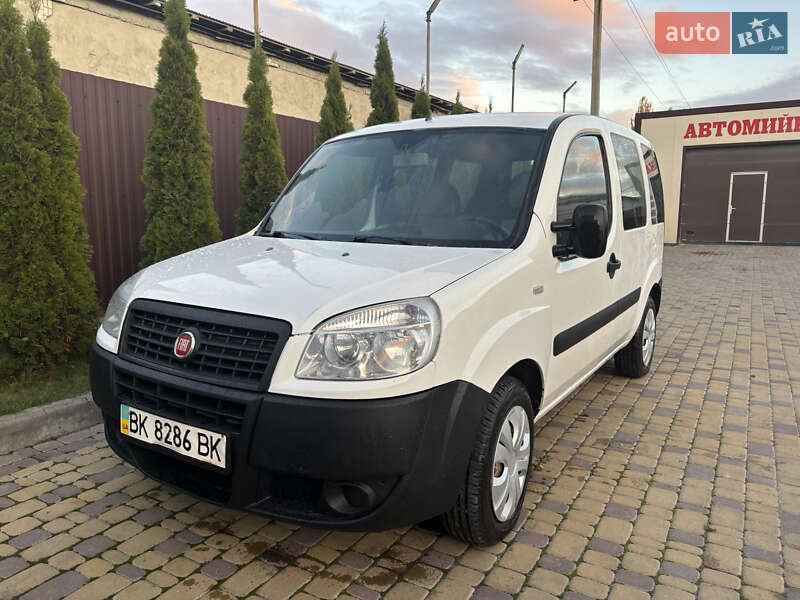 Минивэн Fiat Doblo 2008 в Тернополе