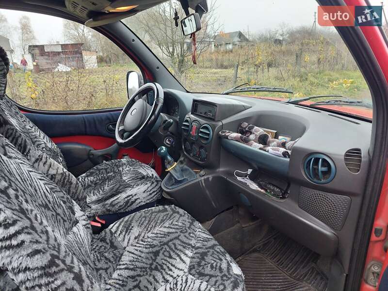 Минивэн Fiat Doblo 2001 в Лукове
