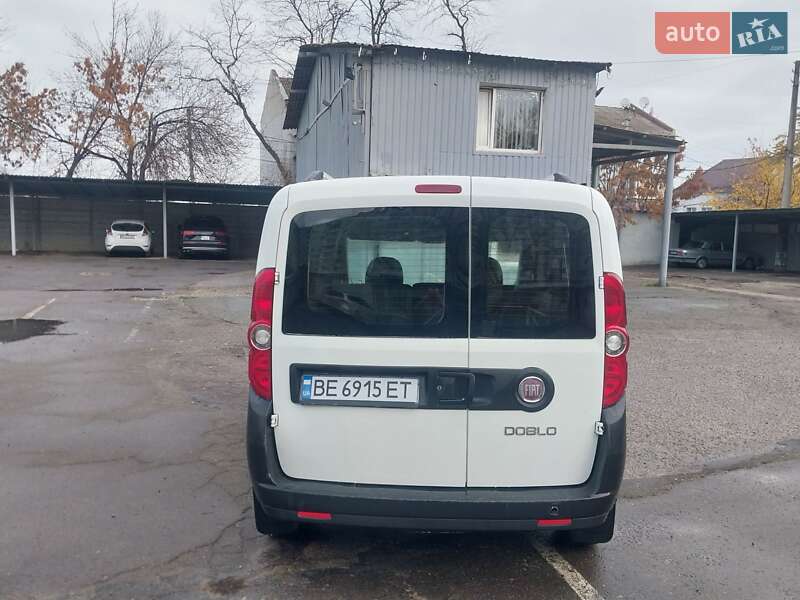 Минивэн Fiat Doblo 2010 в Николаеве