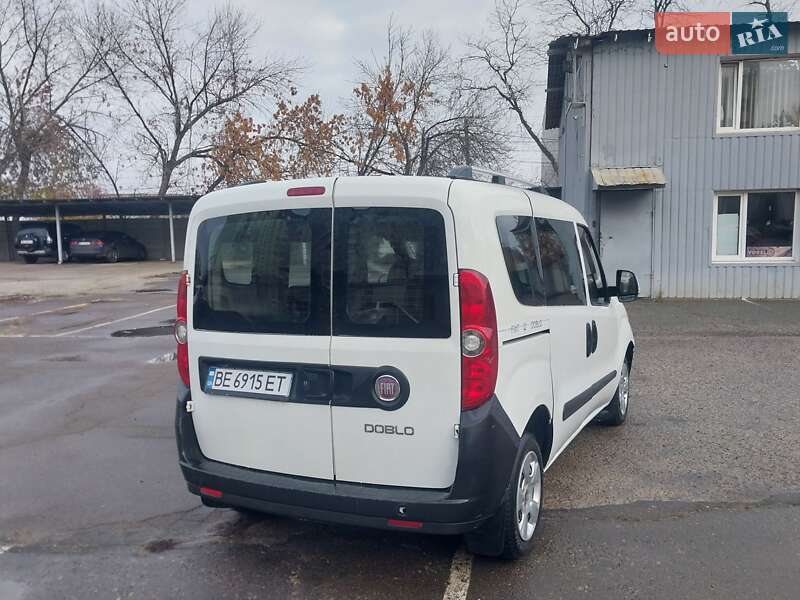 Минивэн Fiat Doblo 2010 в Николаеве