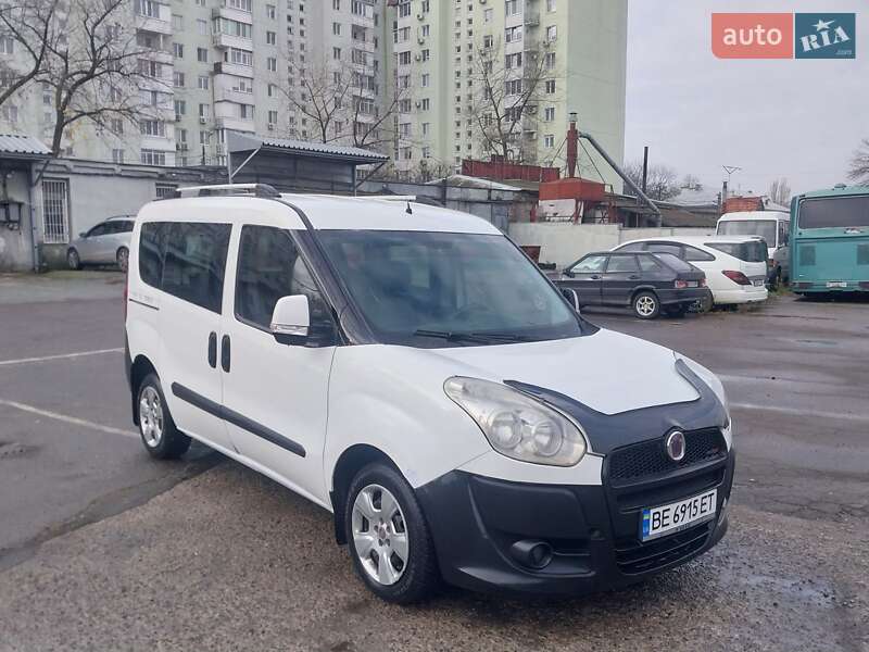 Минивэн Fiat Doblo 2010 в Николаеве