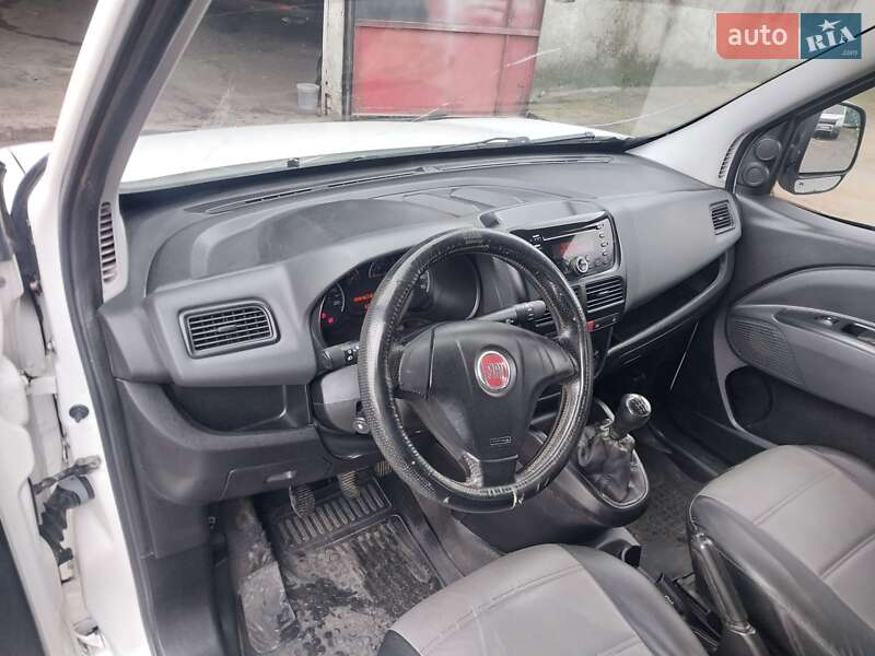 Минивэн Fiat Doblo 2010 в Николаеве