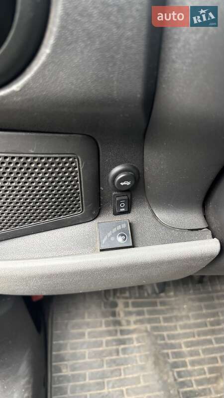 Вантажний фургон Fiat Doblo 2015 в Запоріжжі фото 15 Вантажний фургон Fiat Doblo 2015 в Запоріжжі