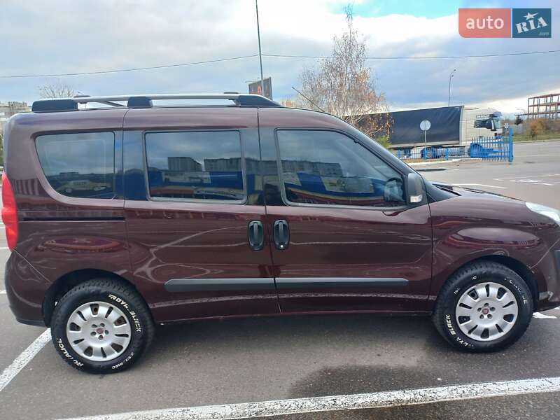 Мінівен Fiat Doblo 2012 в Києві