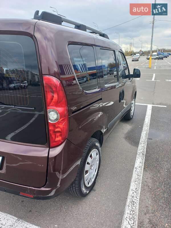 Мінівен Fiat Doblo 2012 в Києві