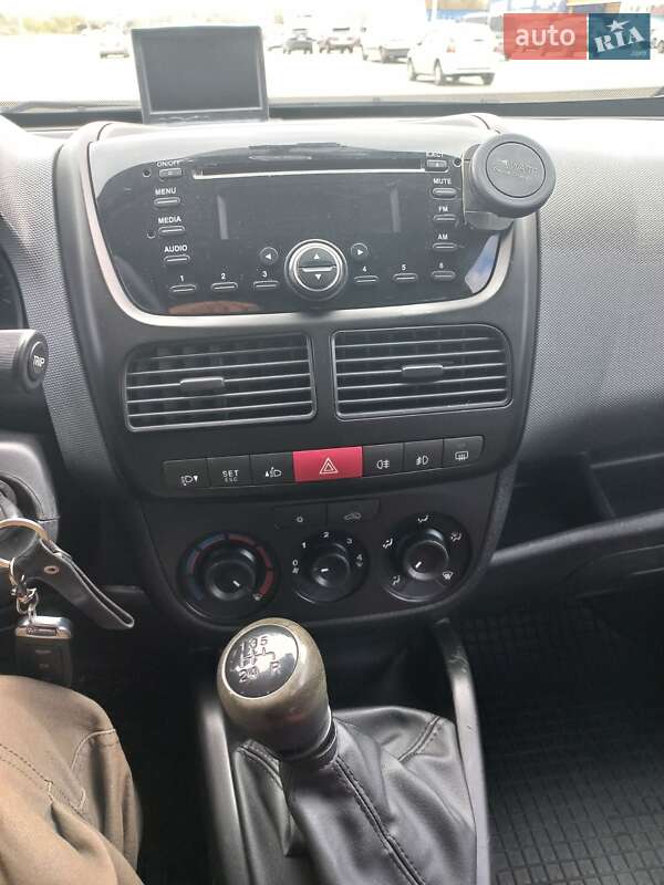 Мінівен Fiat Doblo 2012 в Києві