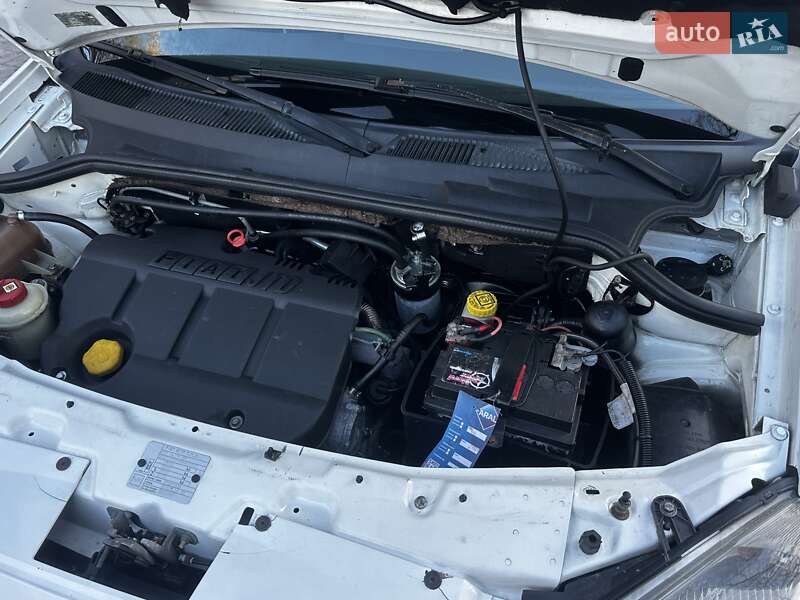 Мінівен Fiat Doblo 2006 в Дрогобичі фото 68 Мінівен Fiat Doblo 2006 в Дрогобичі