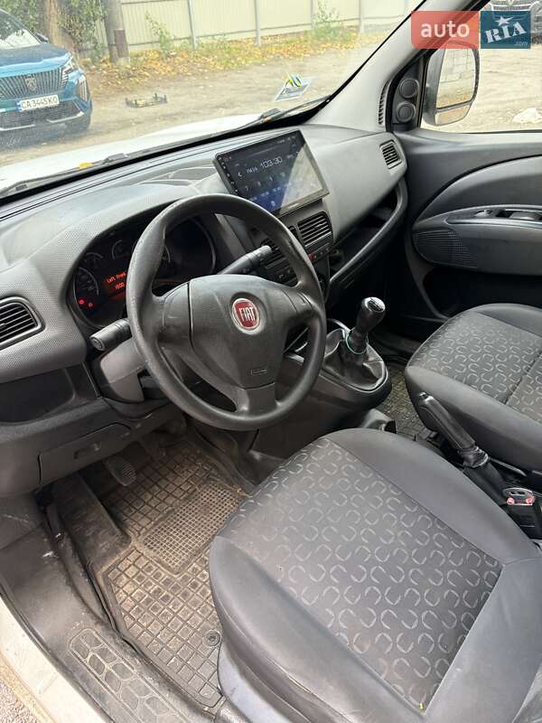 Вантажний фургон Fiat Doblo 2012 в Черкасах