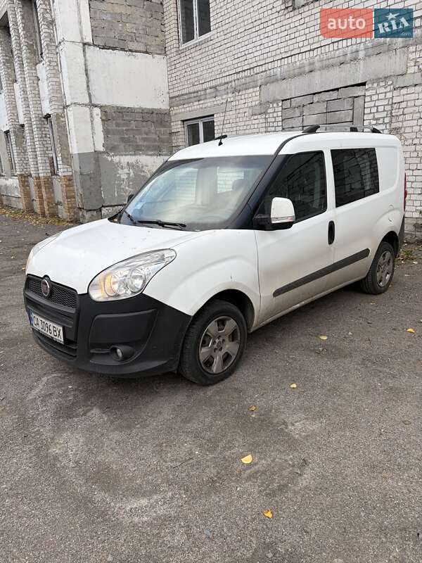 Вантажний фургон Fiat Doblo 2012 в Черкасах