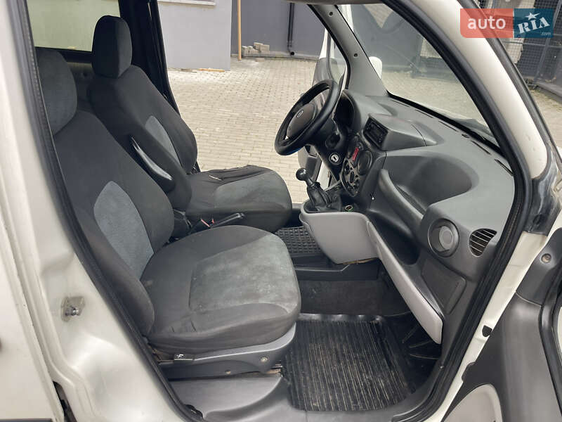 Мінівен Fiat Doblo 2007 в Рівному фото 17 Мінівен Fiat Doblo 2007 в Рівному