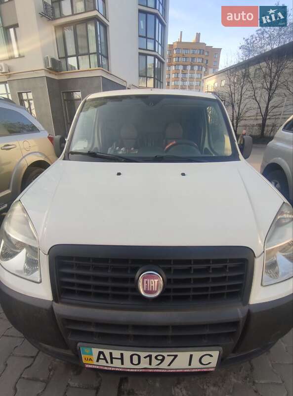 Грузовой фургон Fiat Doblo 2012 в Петропавловской Борщаговке