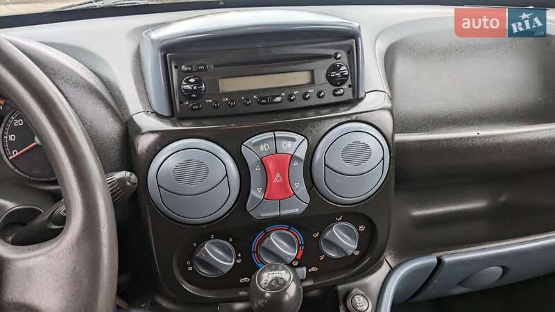 Мінівен Fiat Doblo 2004 в Рівному фото 9 Мінівен Fiat Doblo 2004 в Рівному